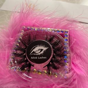 Tyler Eyez Mink Eyelashes “XL”